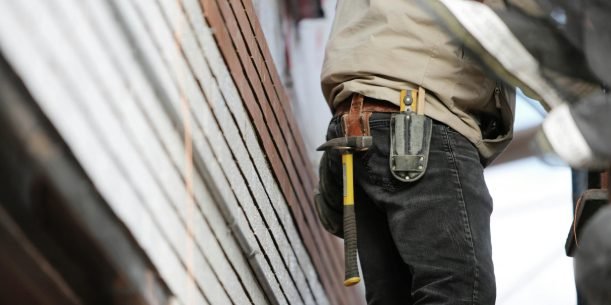Is your 'contractor' really an employee? Protect your business with the right contract.