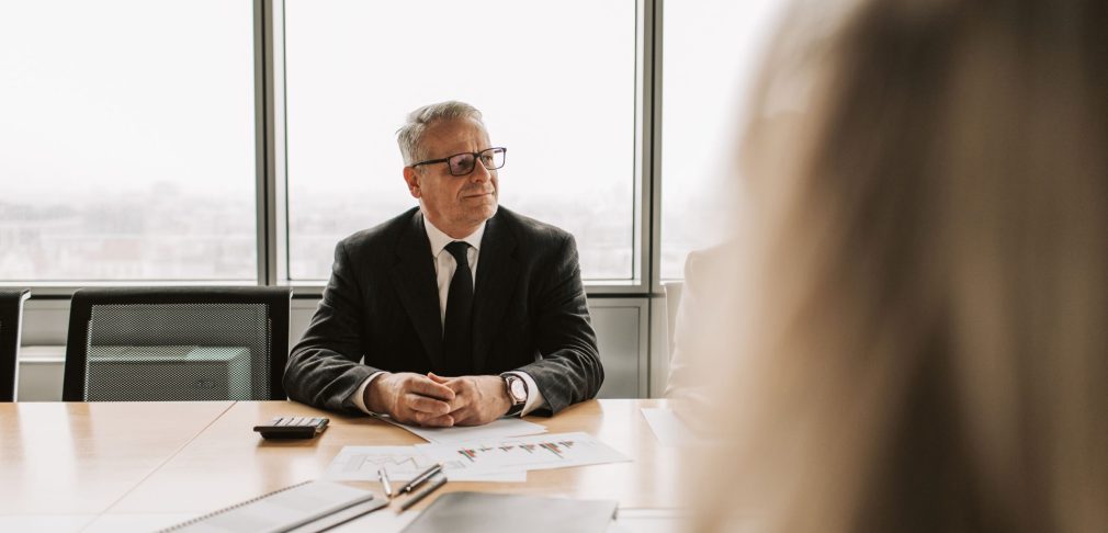 Explore fractional general counsel costs in 2026 pricing models, and legal budgets for your business.